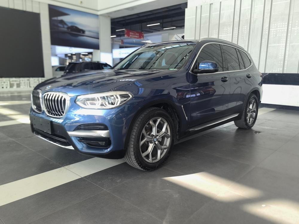 BMW X3 2020 — фото автомобиля