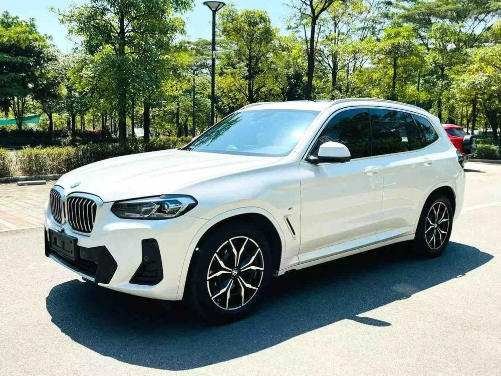 BMW X3 2022 — фото автомобиля 1