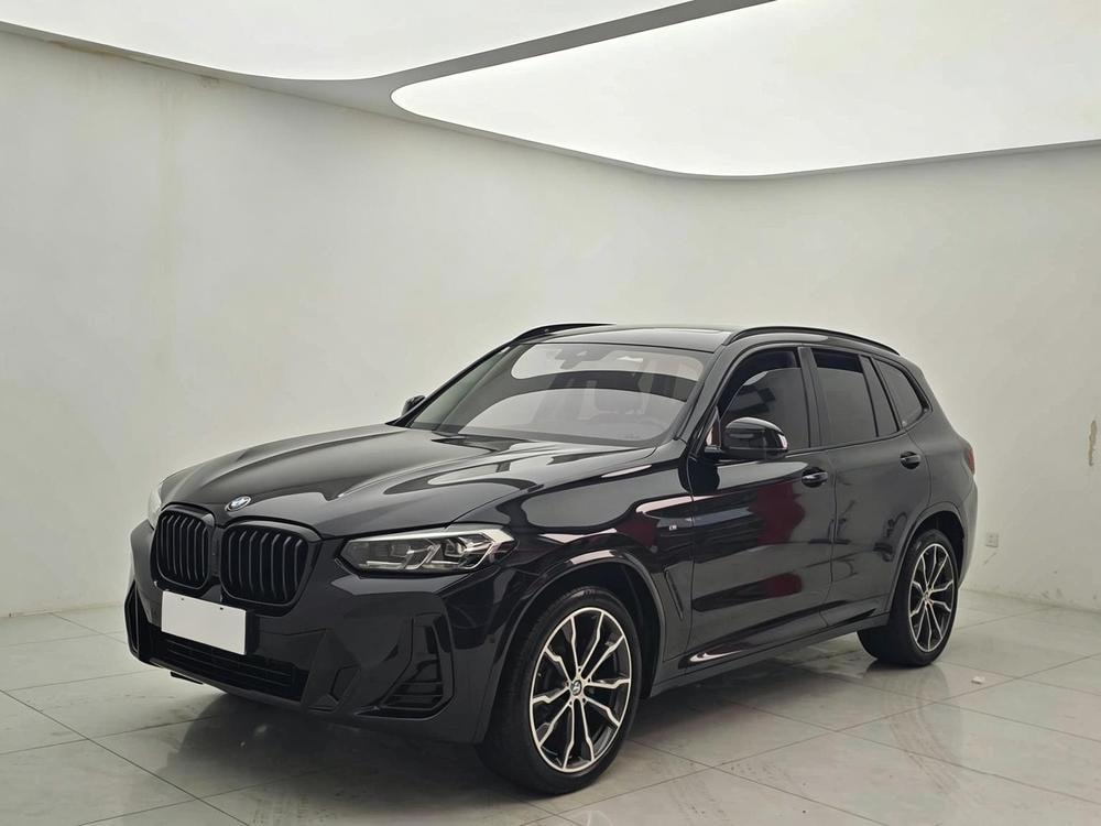 BMW X3 2023 — фото автомобиля