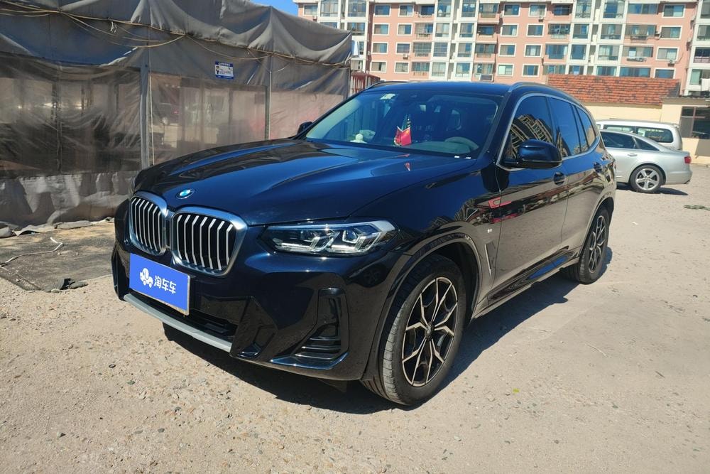 BMW X3 2022 — фото автомобиля 1