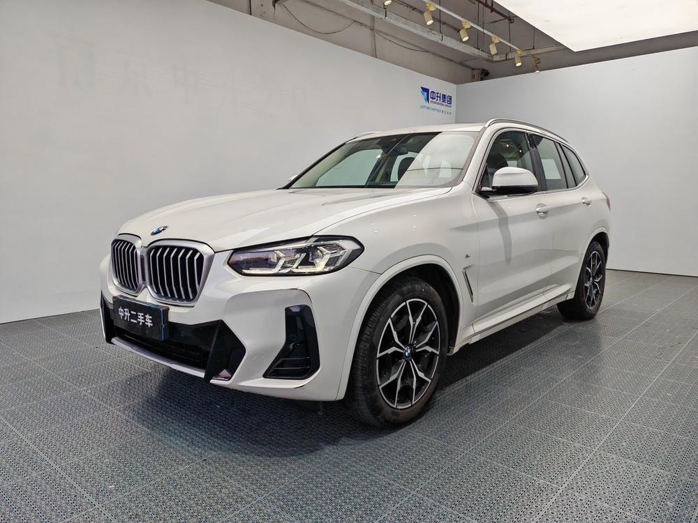BMW X3 2022 — фото автомобиля 1