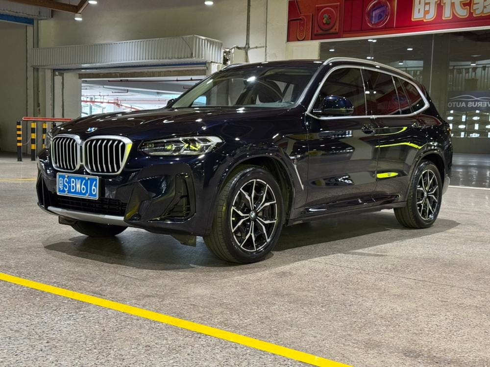 BMW X3 2022 — фото автомобиля 1