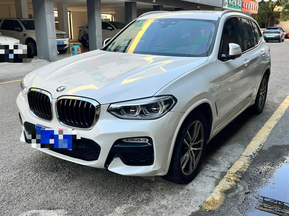 BMW X3 2018 — фото автомобиля 1