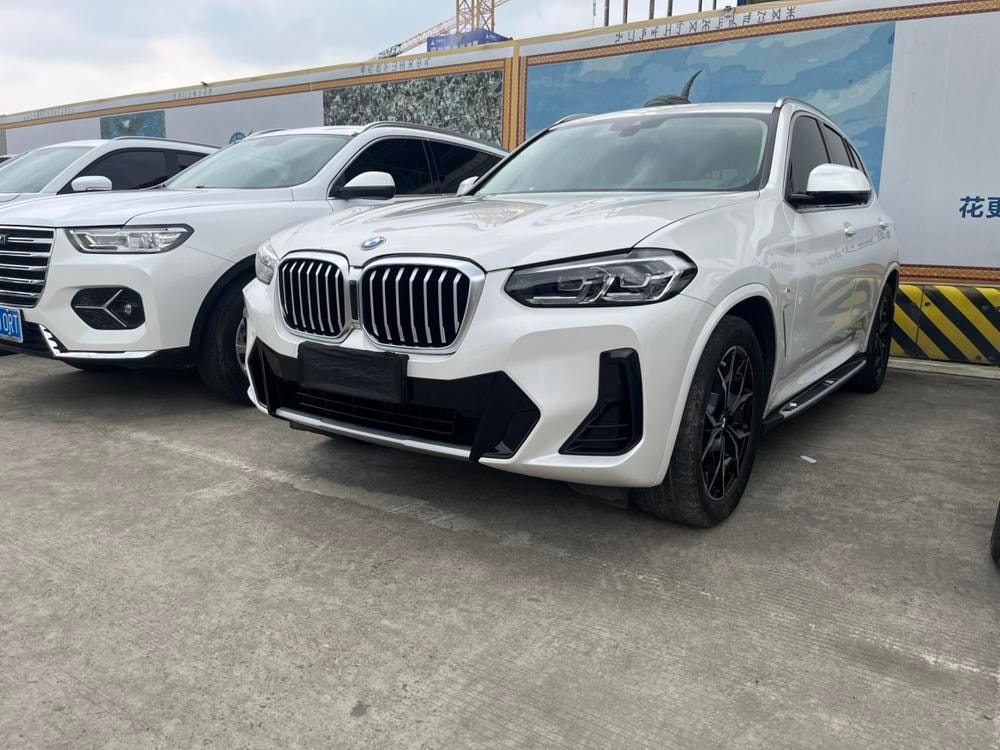 BMW X3 2022 — фото автомобиля 1