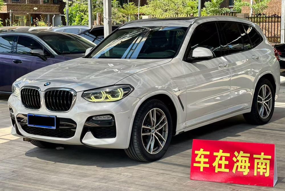 BMW X3 2018 — фото автомобиля 1