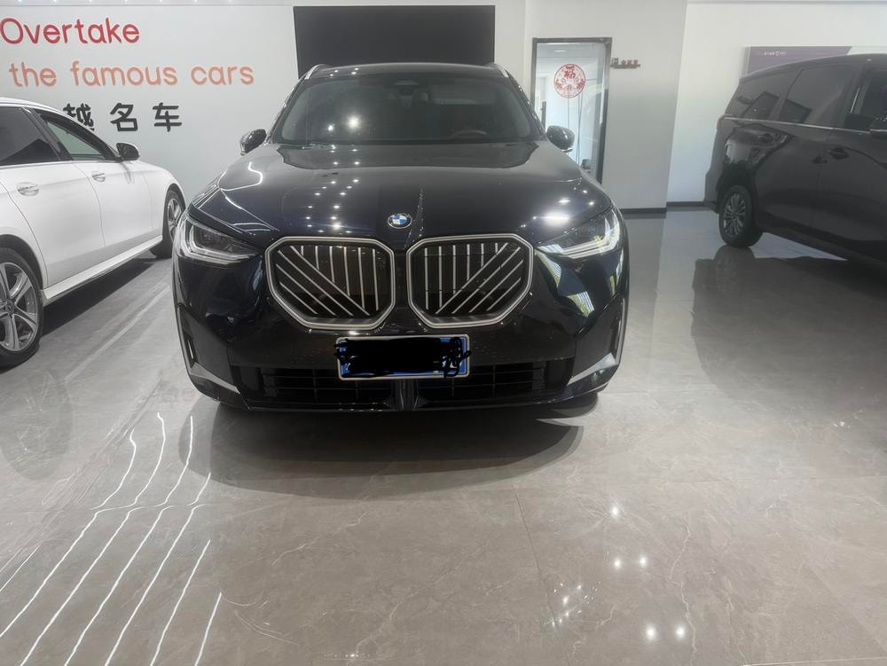 BMW X3 2025 — фото автомобиля