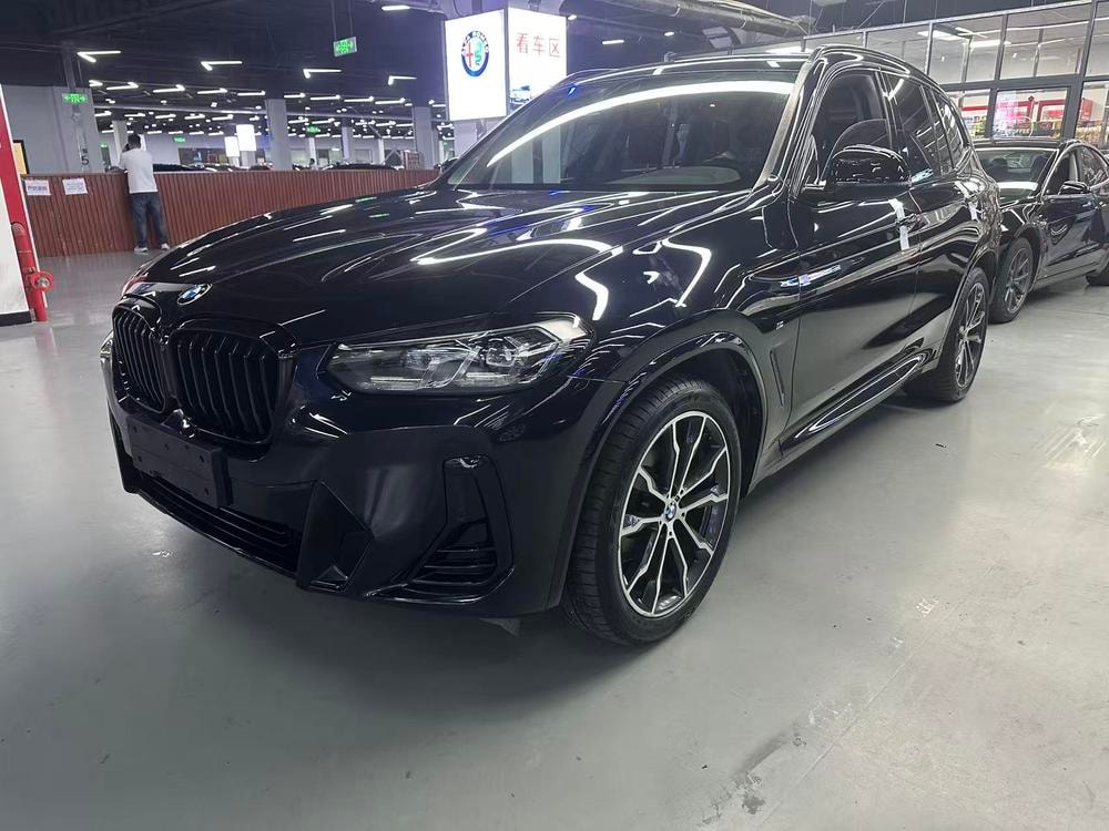 BMW X3 2022 — фото автомобиля 1