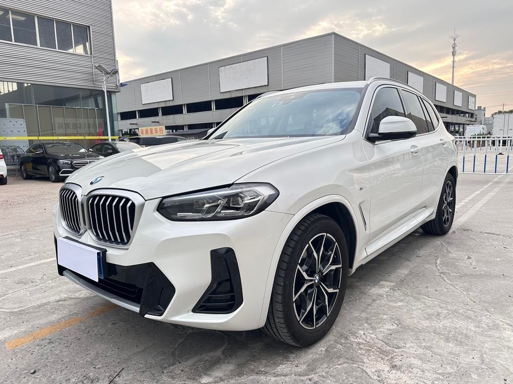 BMW X3 2024 — фото автомобиля