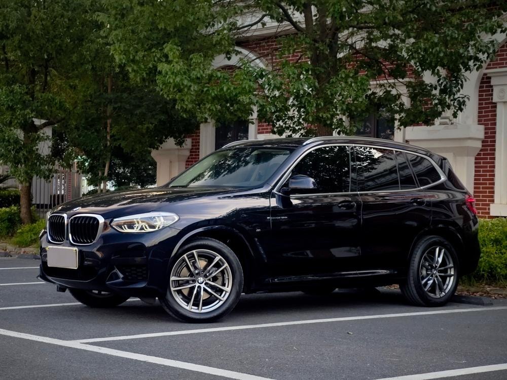 BMW X3 2020 — фото автомобиля