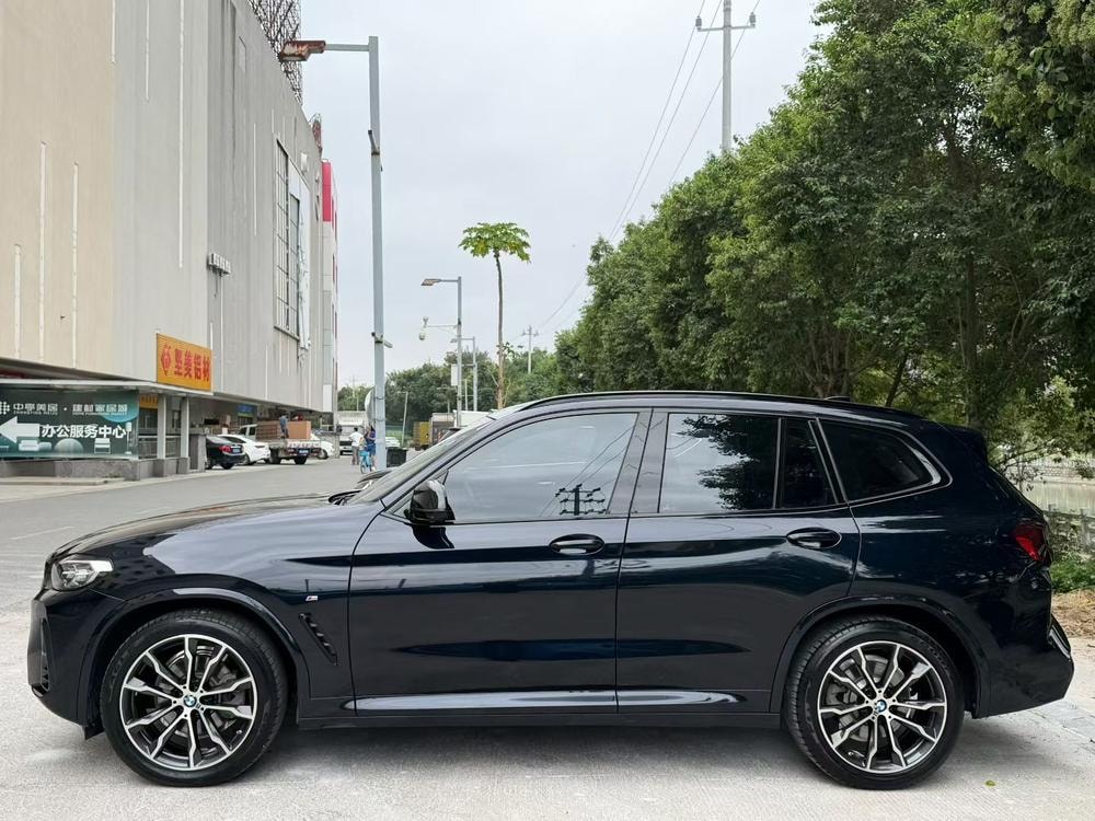 BMW X3 2022 — фото автомобиля