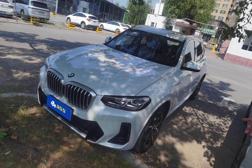 BMW X3 2022 — фото автомобиля
