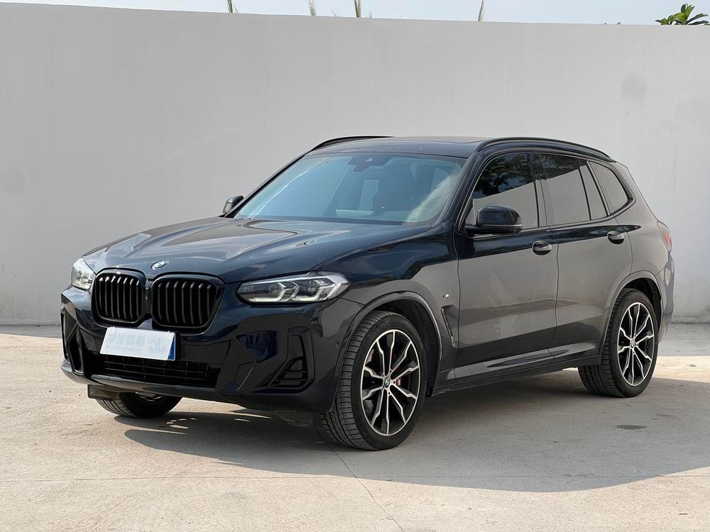 BMW X3 2023 — фото автомобиля