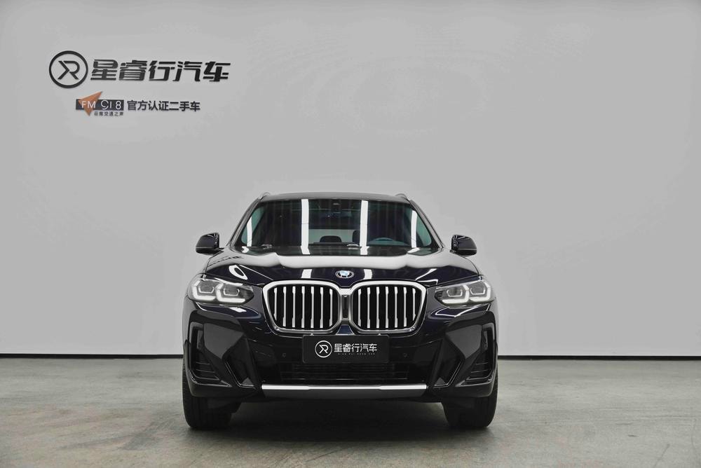 BMW X3 2022 — фото автомобиля