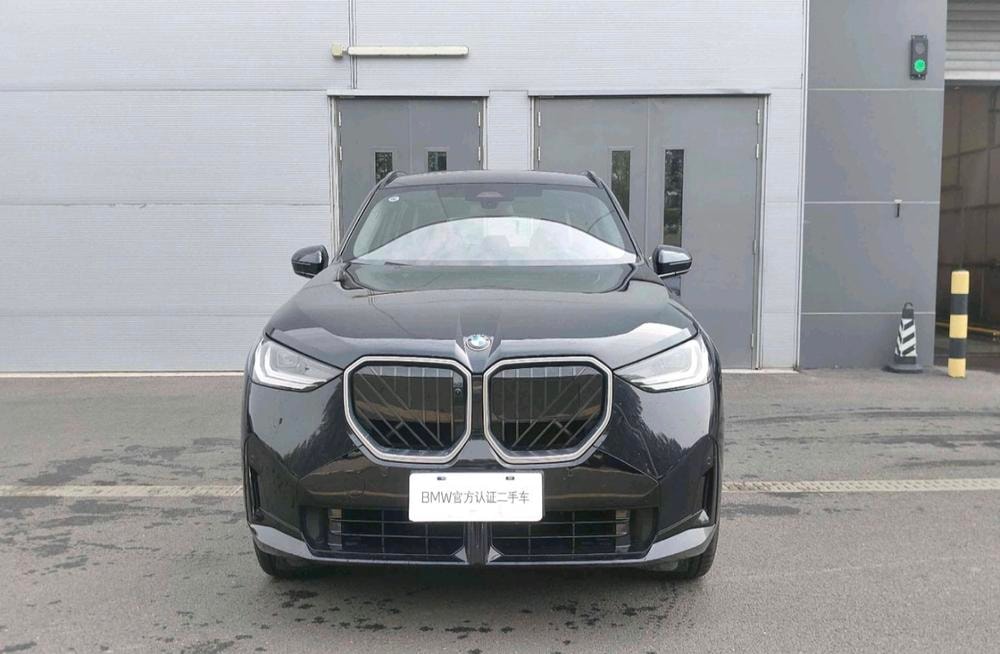 BMW X3 2026 — фото автомобиля