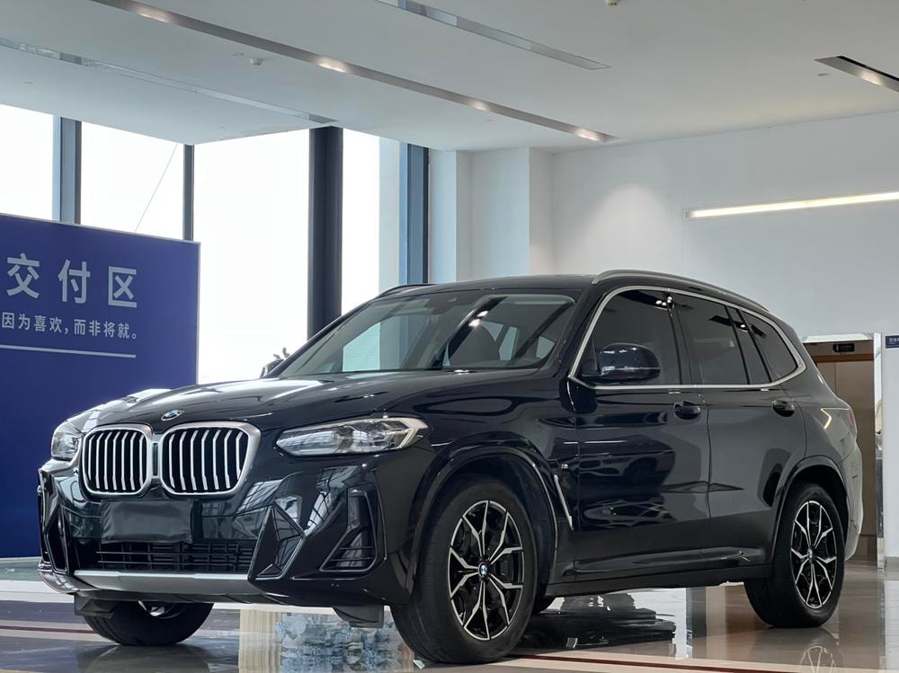 BMW X3 2022 — фото автомобиля