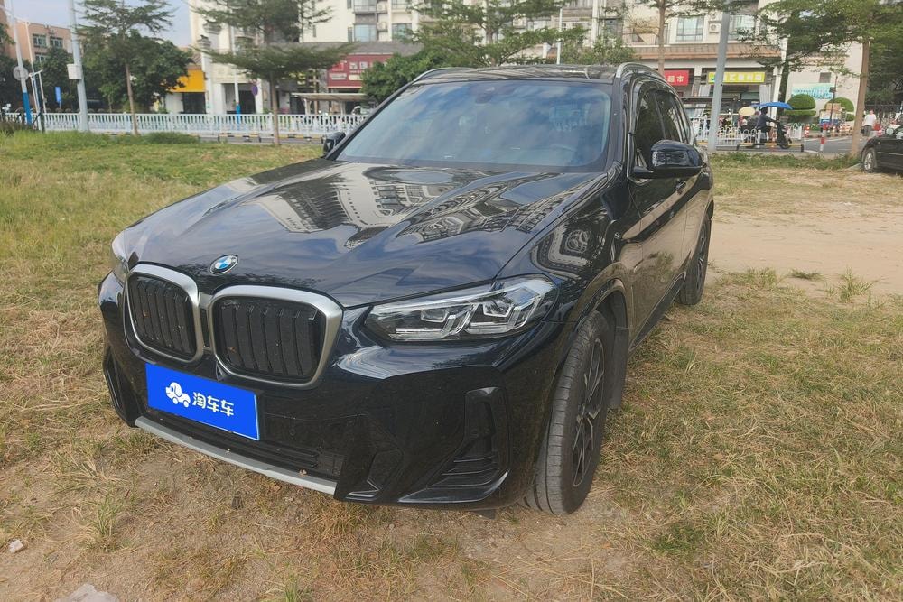 BMW X3 2022 — фото автомобиля
