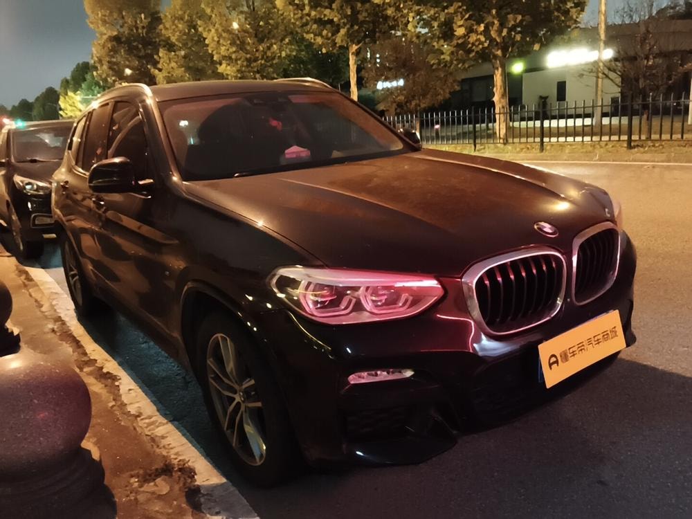 BMW X3 2018 — фото автомобиля