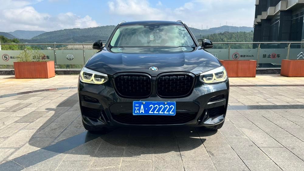 BMW X3 2019 — фото автомобиля