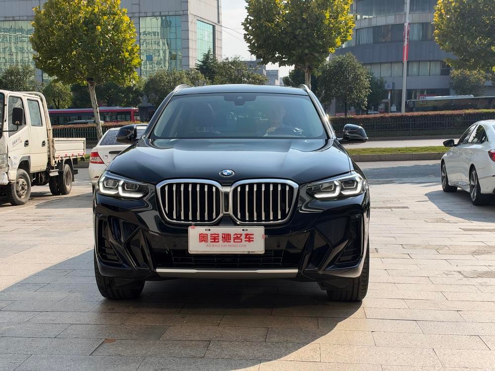 BMW X3 2022 — фото автомобиля