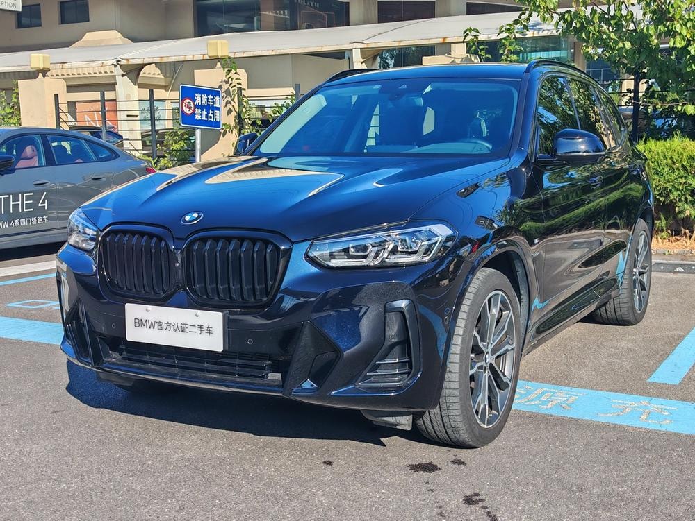 BMW X3 2023 — фото автомобиля