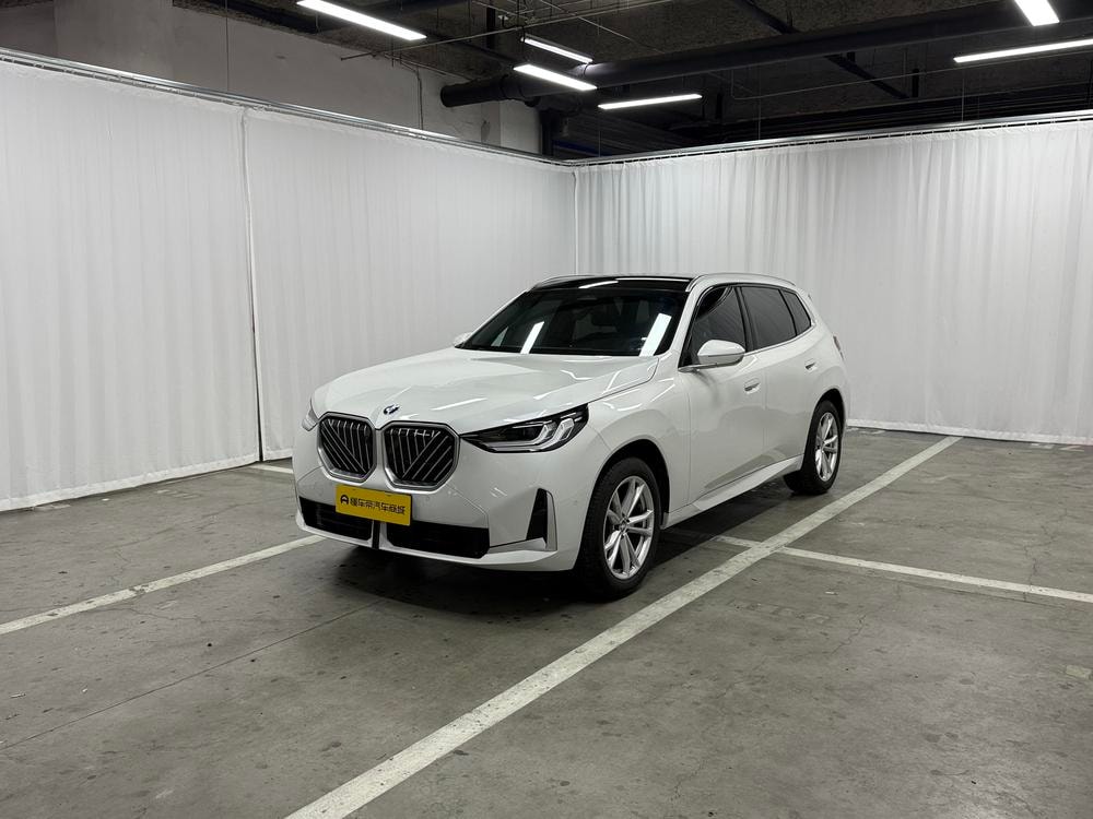 BMW X3 2025 — фото автомобиля