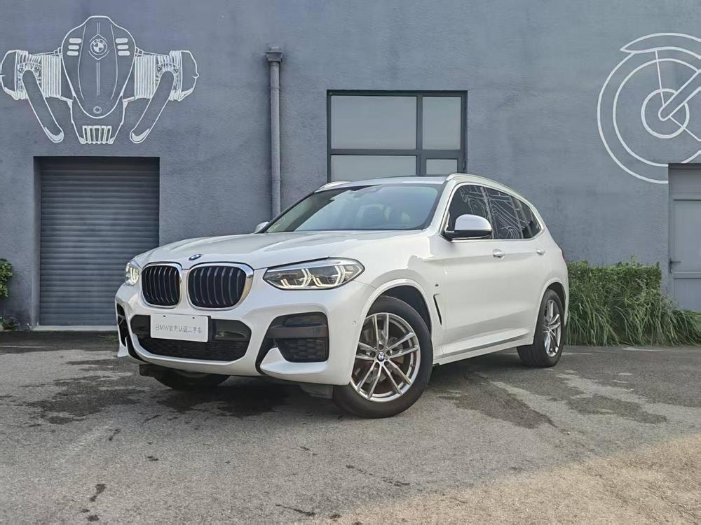 BMW X3 2021 — фото автомобиля 1