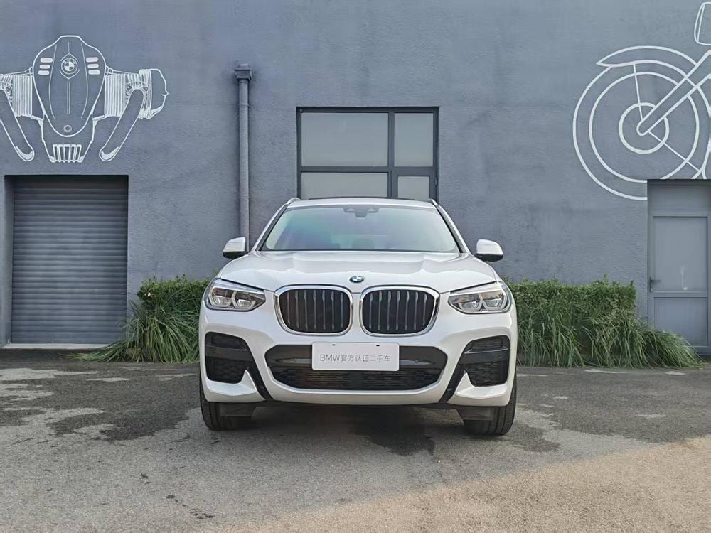BMW X3 2021 — фото автомобиля