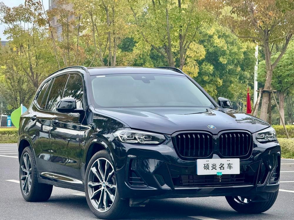 BMW X3 2023 — фото автомобиля