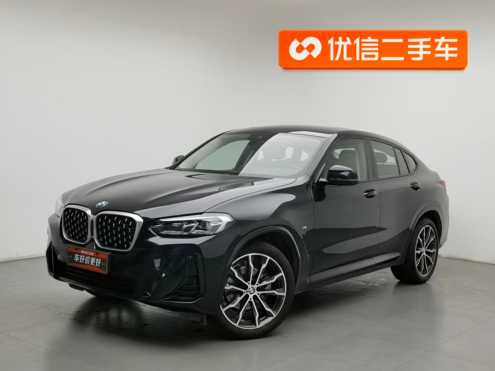 BMW X4 2022 — фото автомобиля