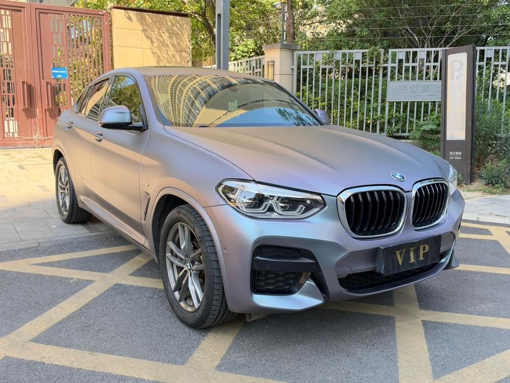 BMW X4 2020 — фото автомобиля