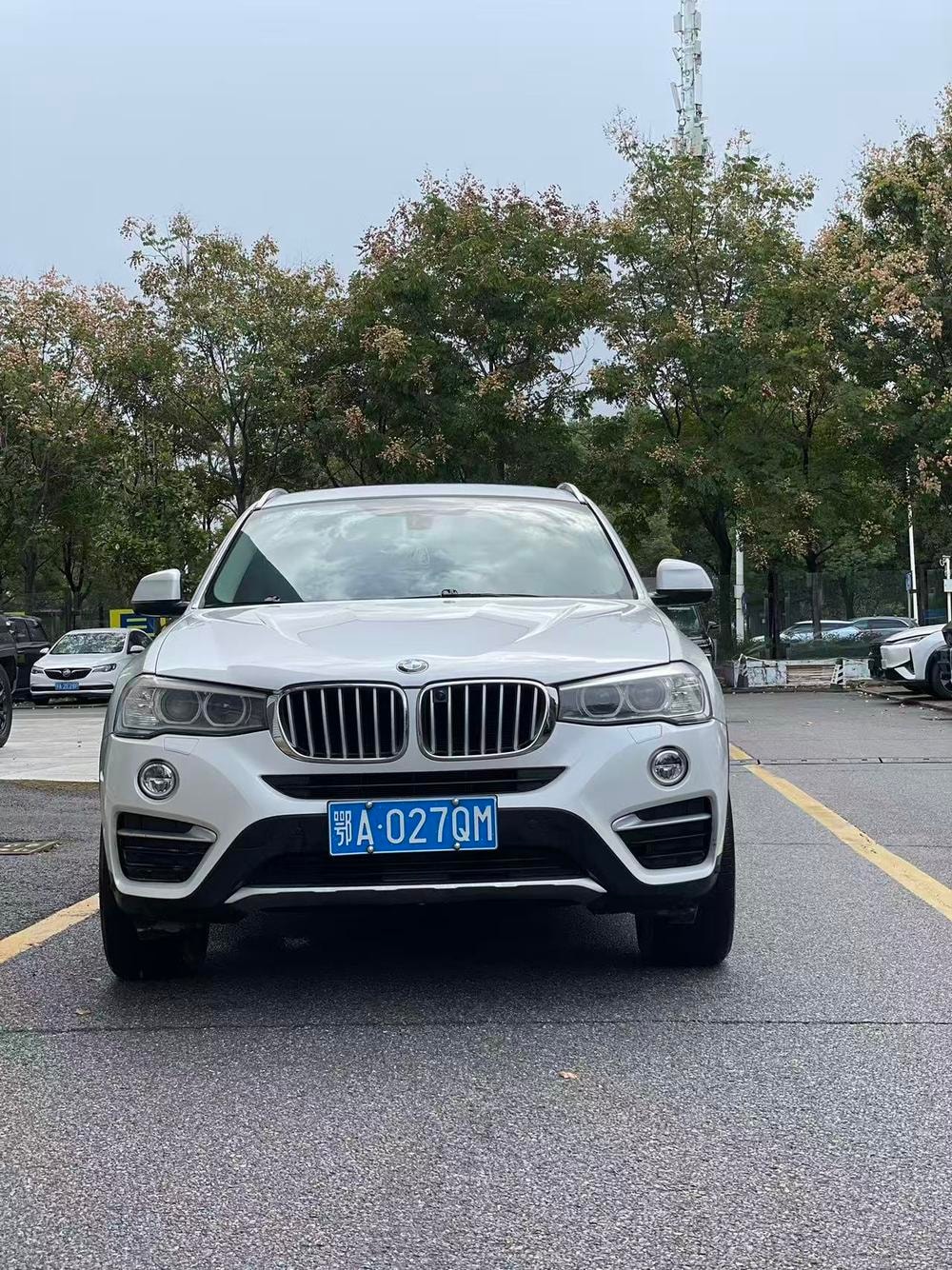 BMW X4 2018 — фото автомобиля