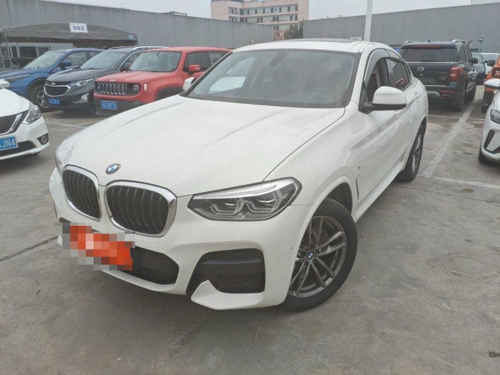 BMW X4 2021 — фото автомобиля