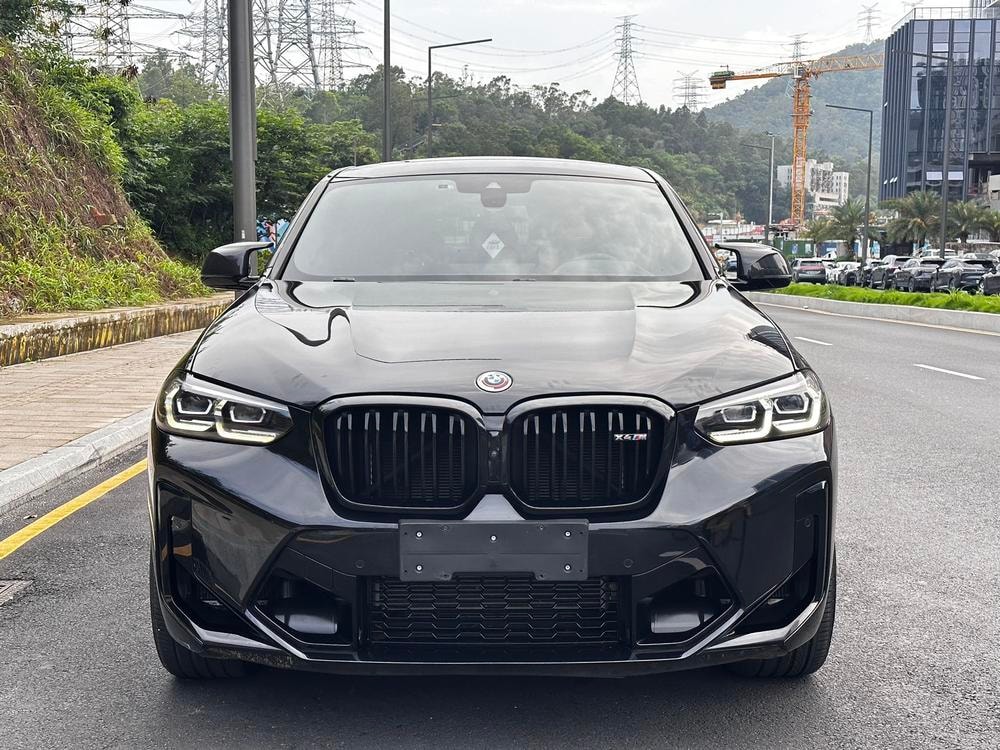 BMW X4 M 2022 — фото автомобиля
