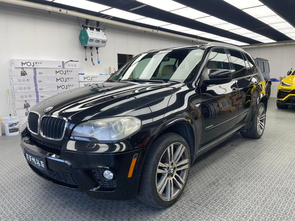 BMW X5 2012 — фото автомобиля 1