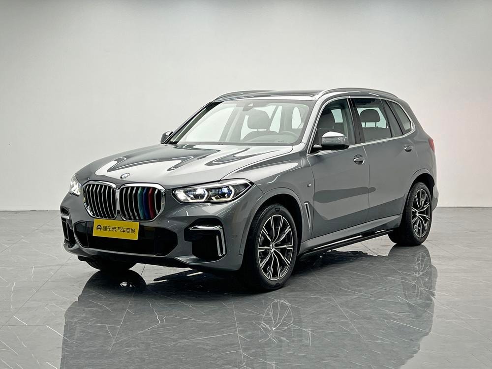 BMW X5 2022 — фото автомобиля