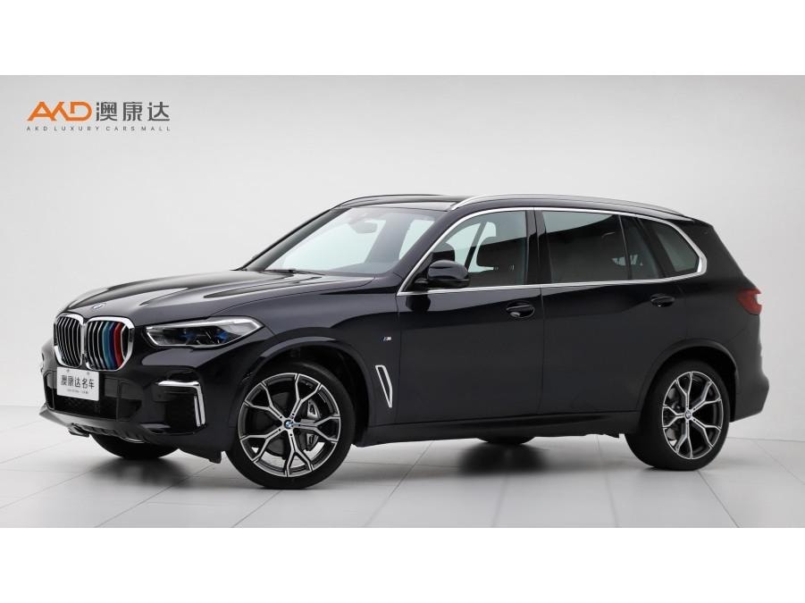 BMW X5 2022 — фото автомобиля