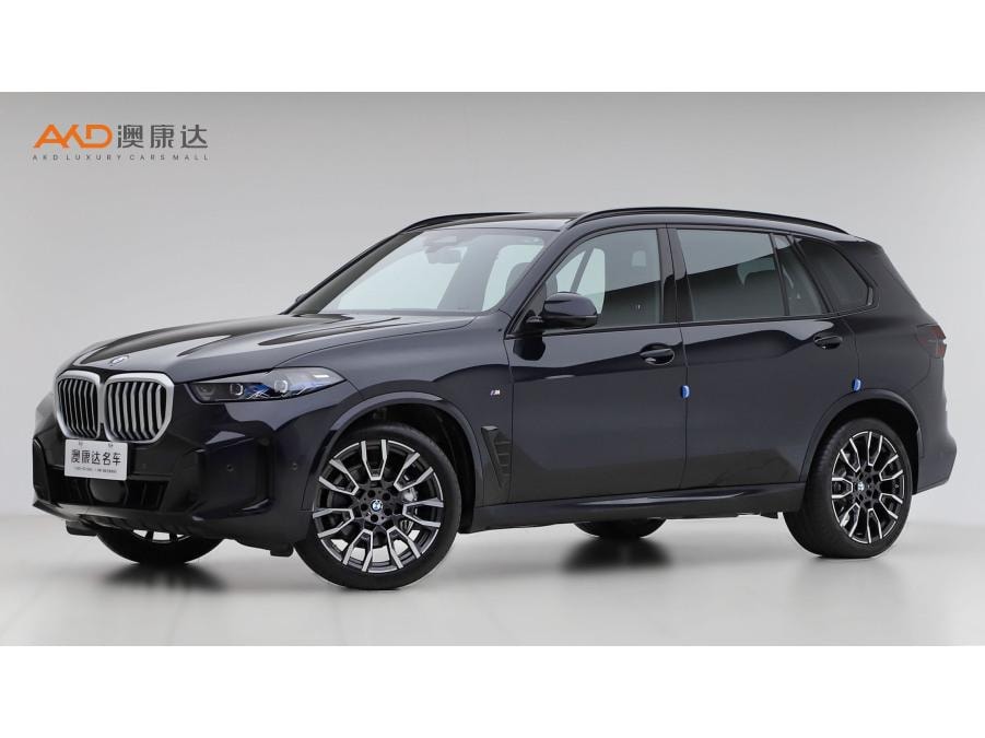 BMW X5 2023 — фото автомобиля