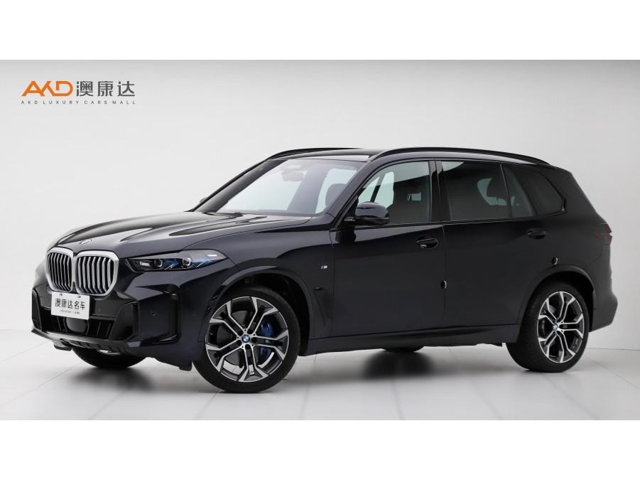BMW X5 2025 — фото автомобиля