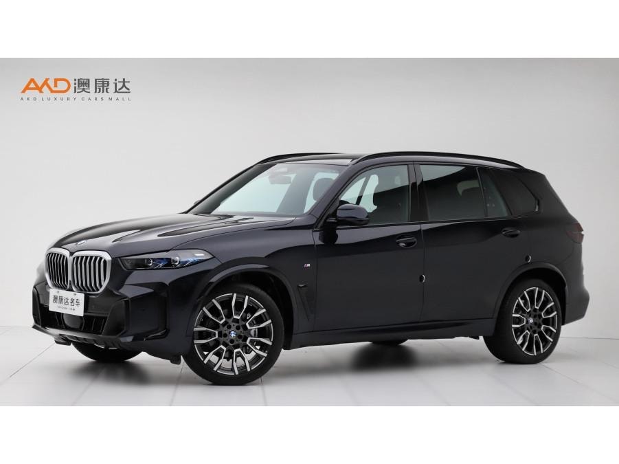 BMW X5 2023 — фото автомобиля
