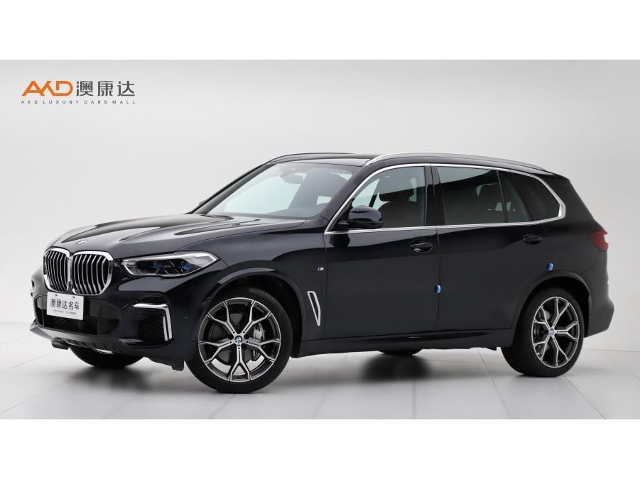 BMW X5 2022 — фото автомобиля