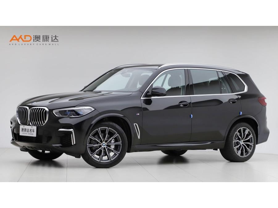 BMW X5 2022 — фото автомобиля