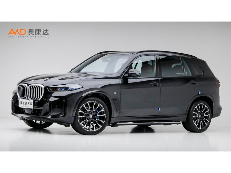 BMW X5 2023 — фото автомобиля