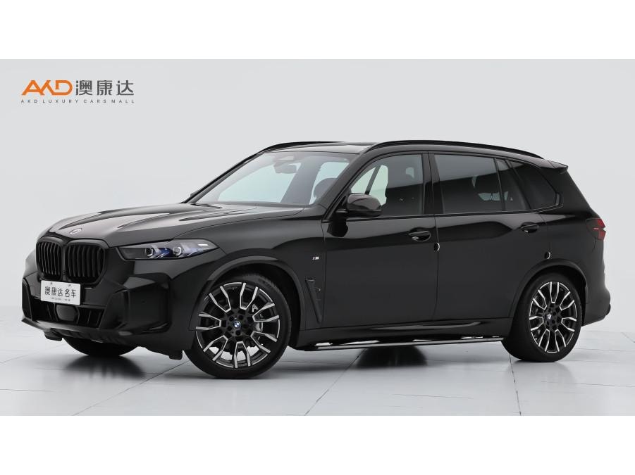 BMW X5 2023 — фото автомобиля