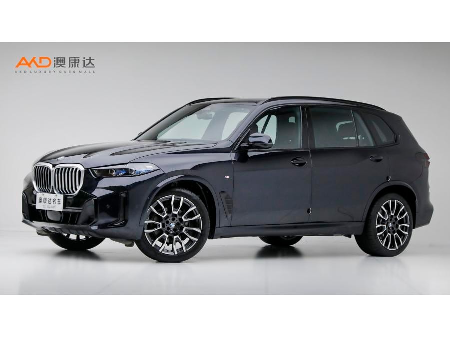 BMW X5 2023 — фото автомобиля