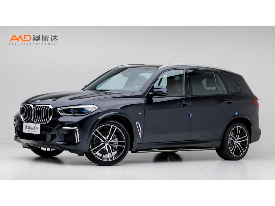 BMW X5 2022 — фото автомобиля