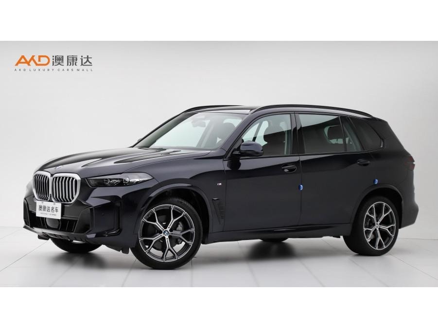 BMW X5 2023 — фото автомобиля