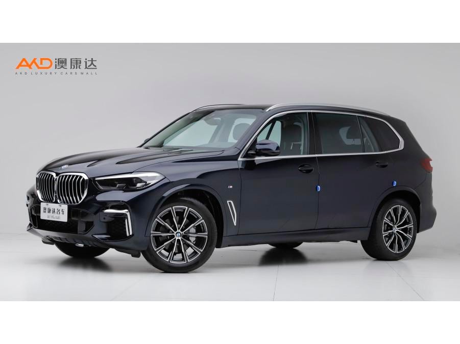BMW X5 2022 — фото автомобиля