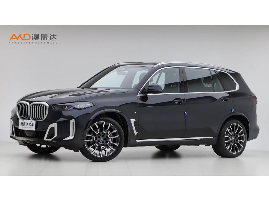 BMW X5 2023 — фото автомобиля