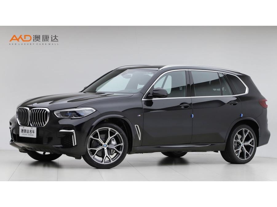 BMW X5 2022 — фото автомобиля