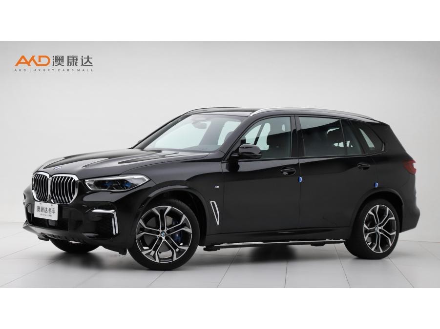 BMW X5 2022 — фото автомобиля